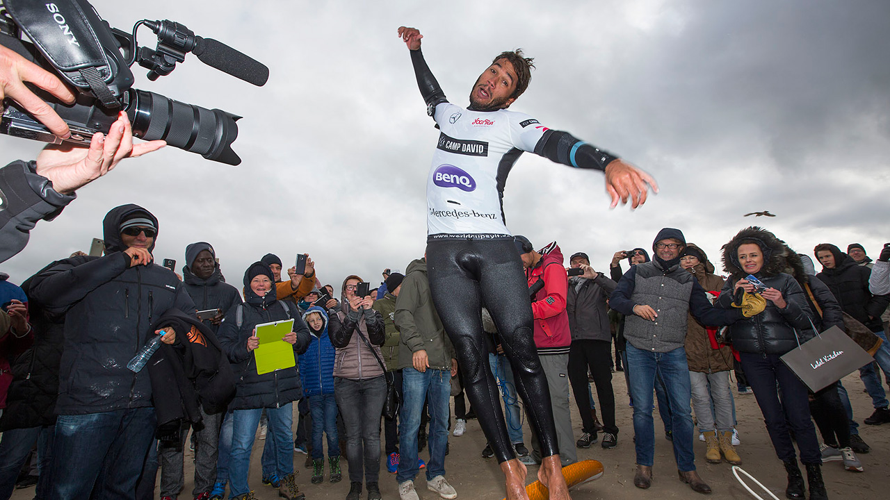 Gollito celebrates in Sylt 2016 (Pic: Carter/PWA)